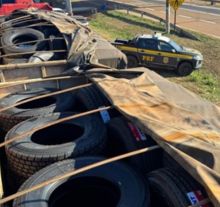 Motorista está preso em Rondonópolis com 200 pneus contrabandeados que seriam revendidos em Primavera do Leste