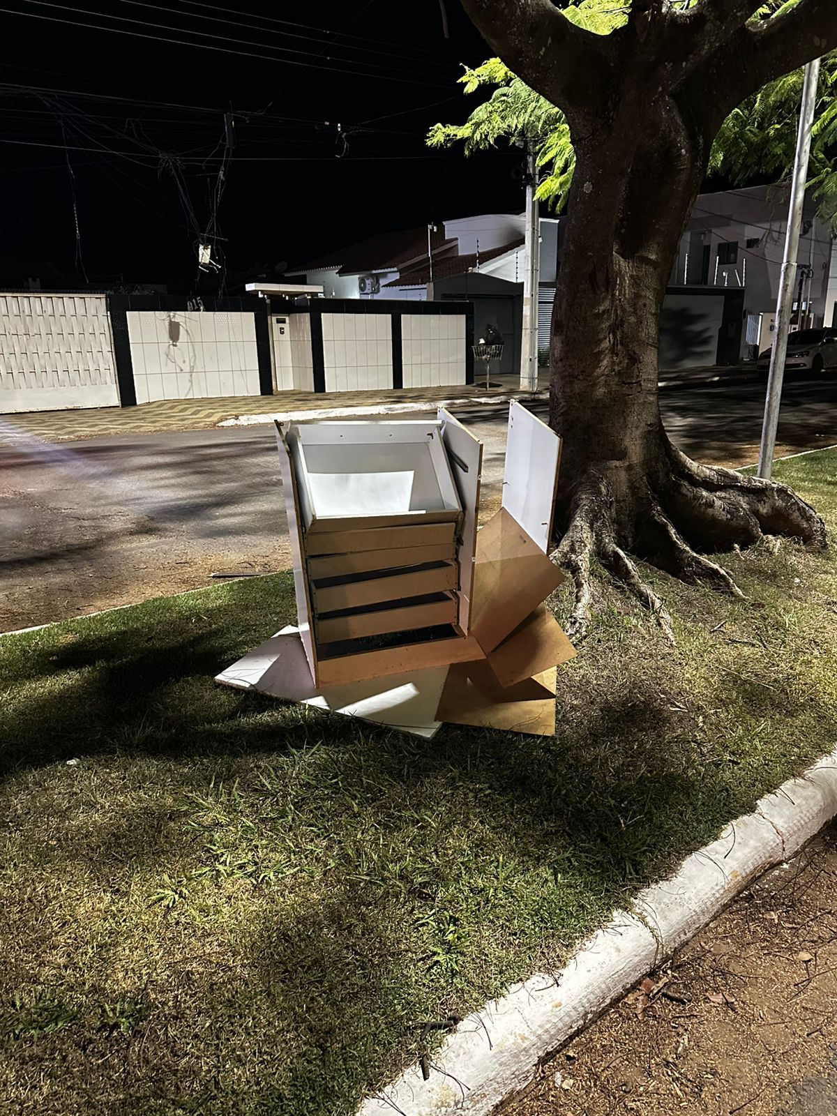 Flagrante de descarte irregular em área urbana de Primavera do Leste pode resultar em multa